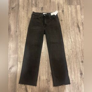 A&F Black 90’s Relaxed Jean High-Rise. Raw Hem. NWT.